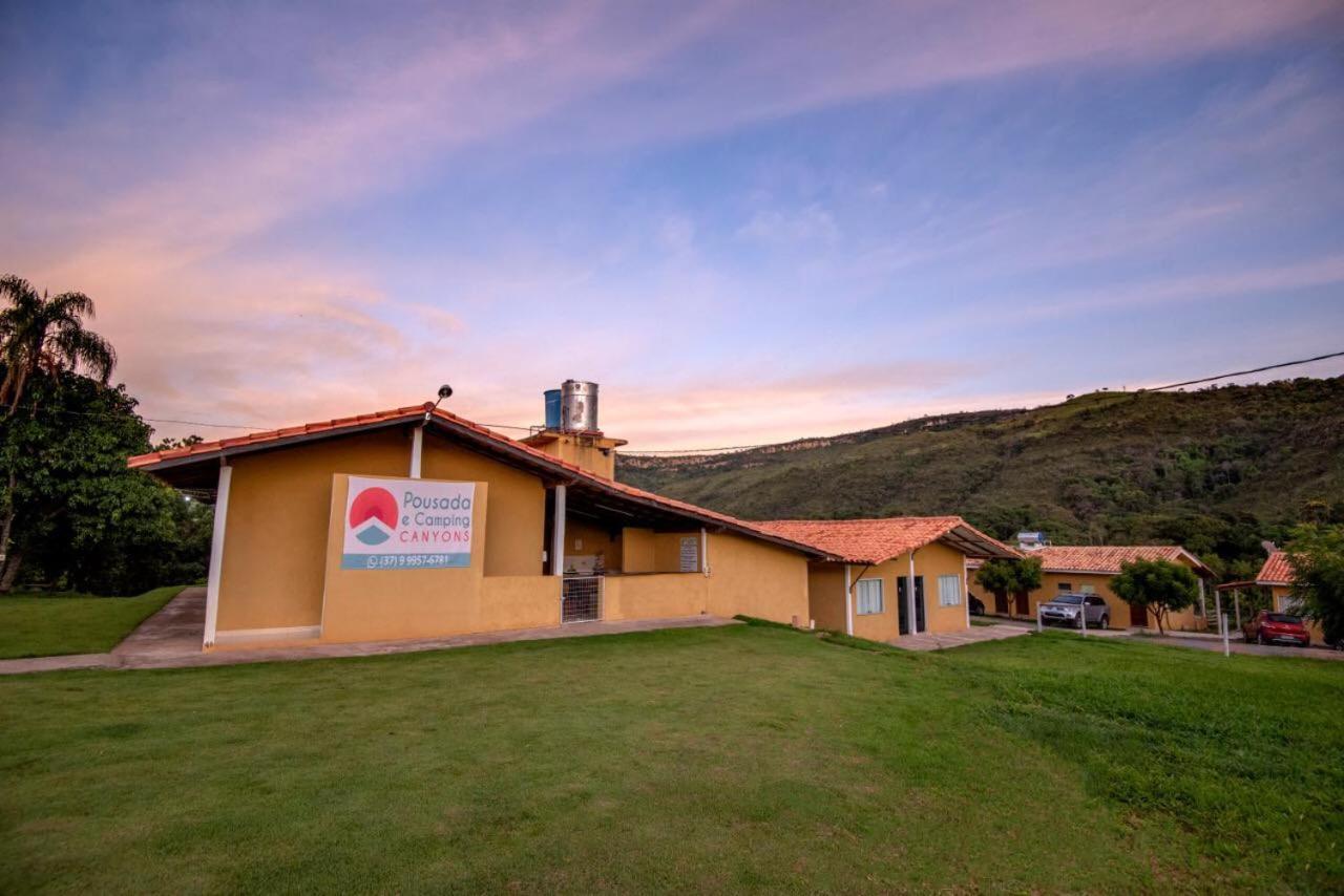 Canyons Camping Capitolio Bagian luar foto